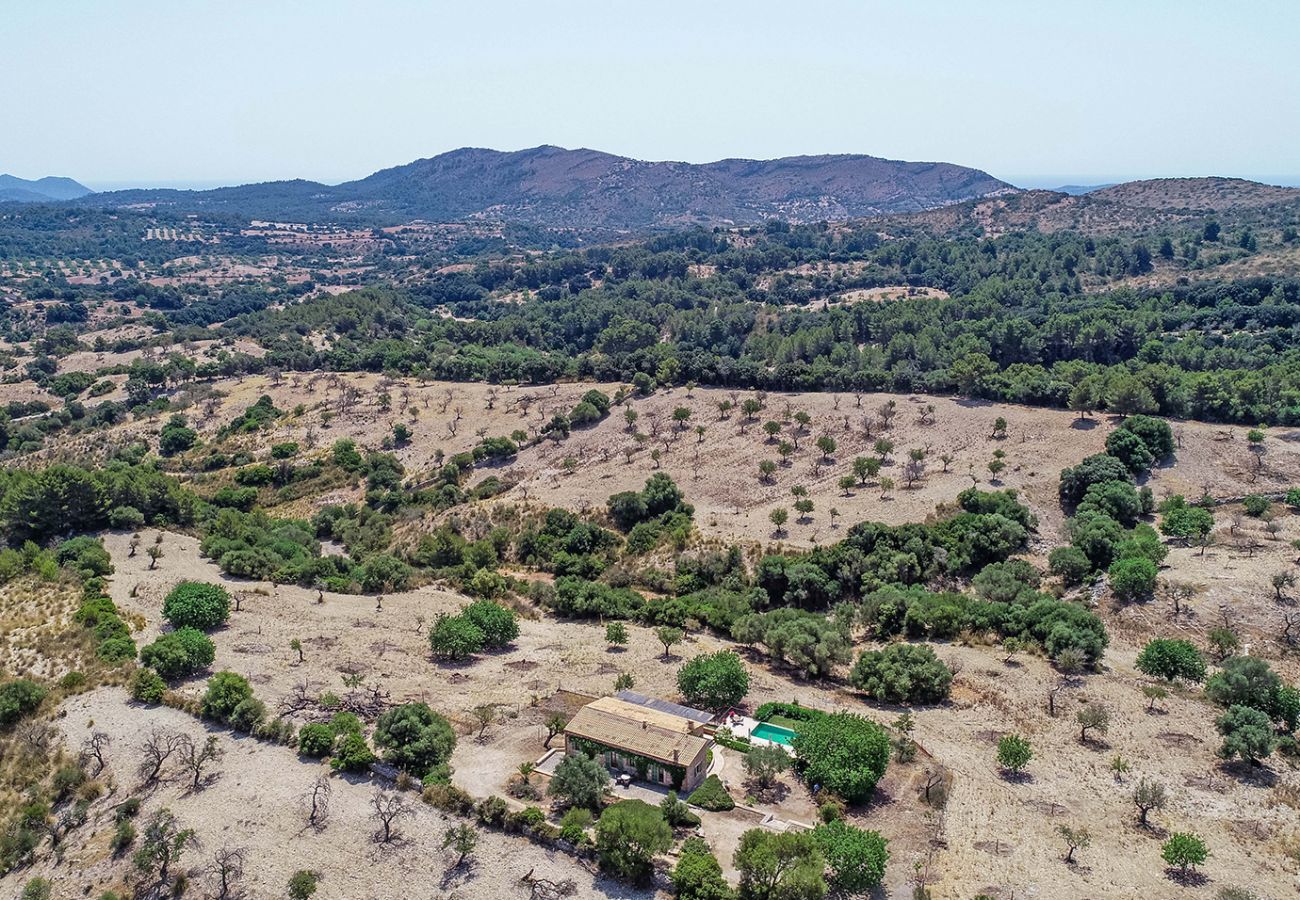 Luftbild mit Umgebung der Finca Casa Calma in Sant Llorenç Des Cardassar