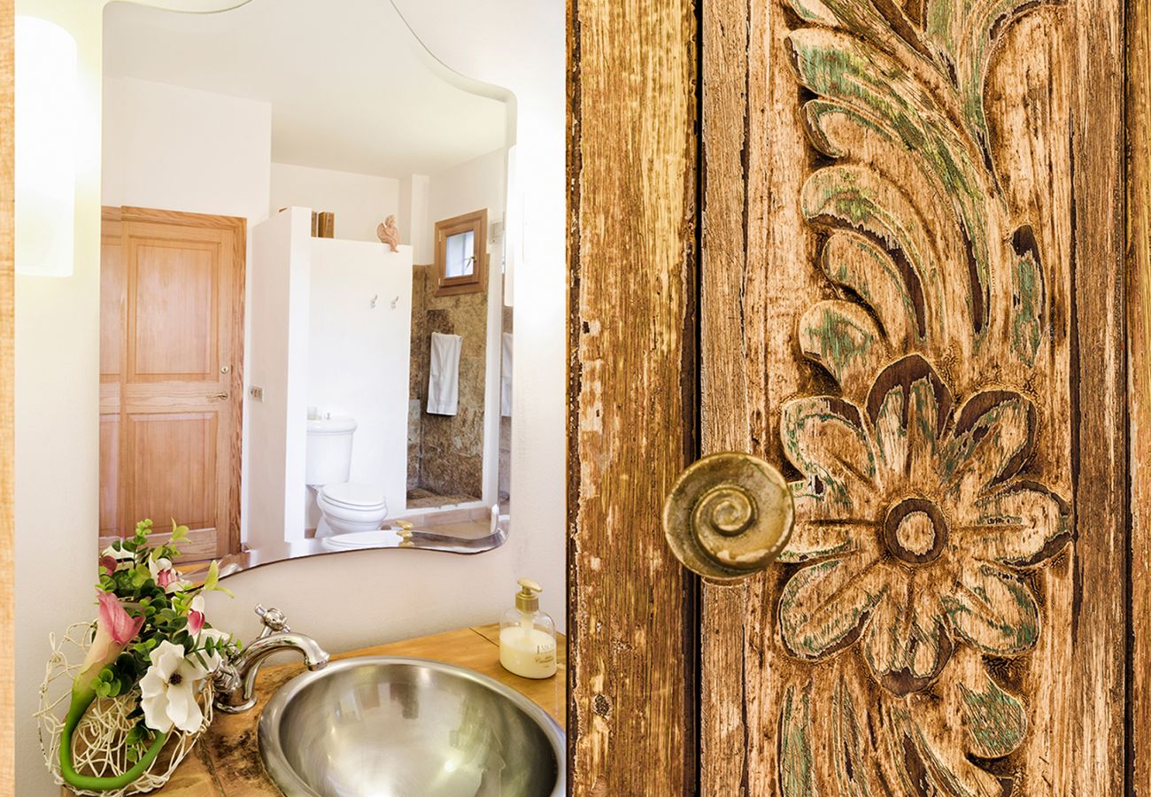 Schönes Badezimmer der Finca Can Jasmin in Sant Llorenç Des Cardassar