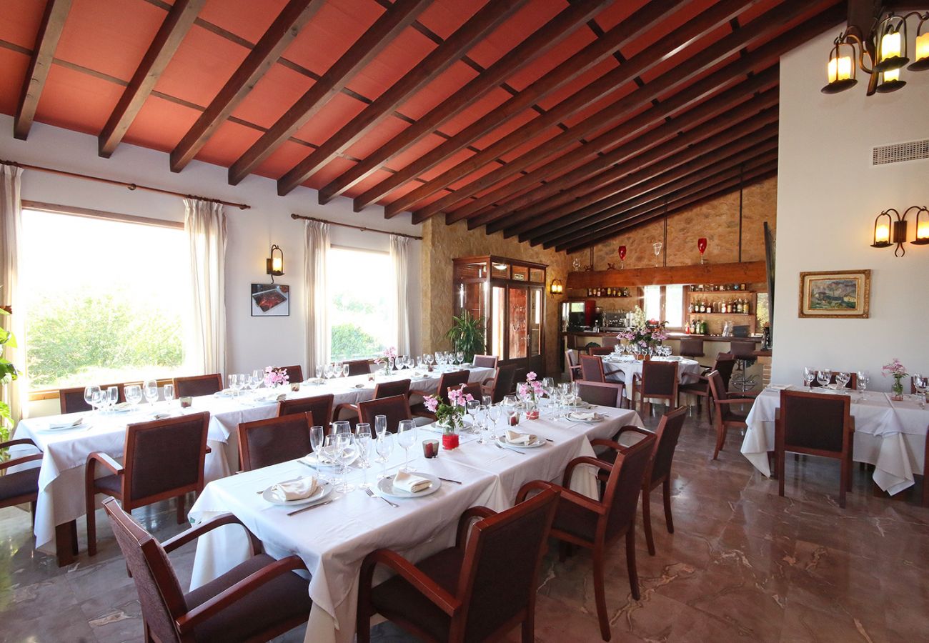 Restaurant der Hausbesitzer der Finca Son March bei Petra